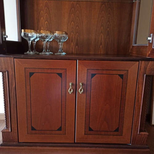 Showcase cabinet like new, MDF with beech wood details, 102x200x50cm