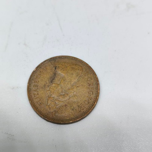 New Penny 1971 Elizabeth II collectible replica like new