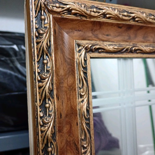 Mirror with plaster decorative scene like new, 50x70