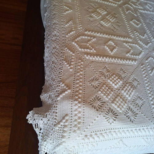 Vintage handmade white cotton bedspread blanket, Kouverli Yfanto