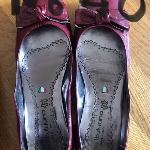 Ballet flats burgundy dark patent leather like new, size 40