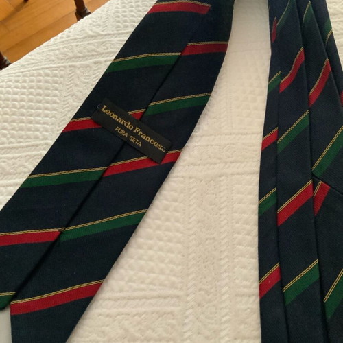 Leonardo Frances tie new in excellent condition