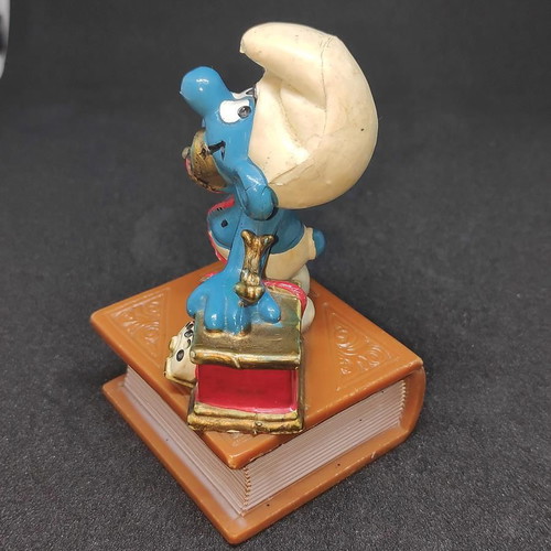 Smurf Peyo Figure with Phone and Box like new