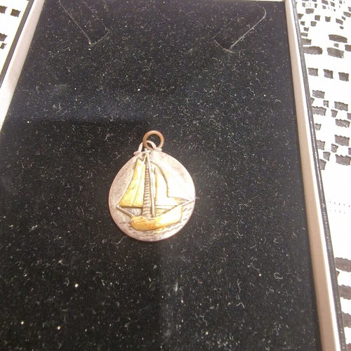 Silver pendant G. Stathopoulos like new