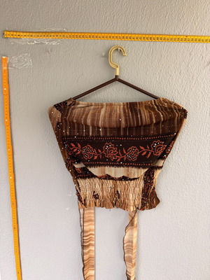 Ethnic crop top like new with halter neckline and strass