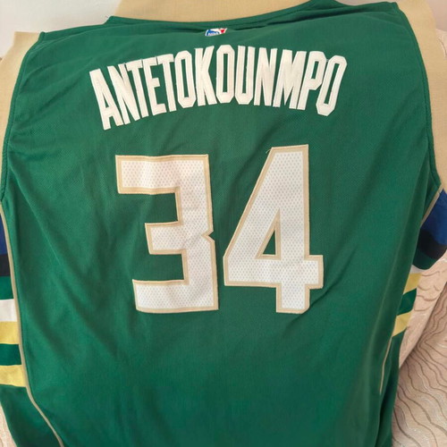 Giannis Antetokounmpo Milwaukee Bucks green jersey XXL