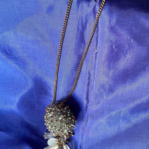 Pendant necklace with round turquoise decoration