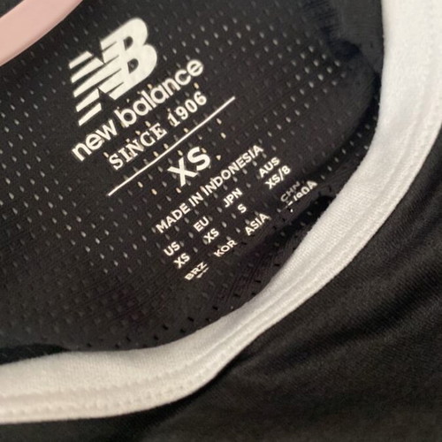 New Balance sleeveless top like new, black and white, XS