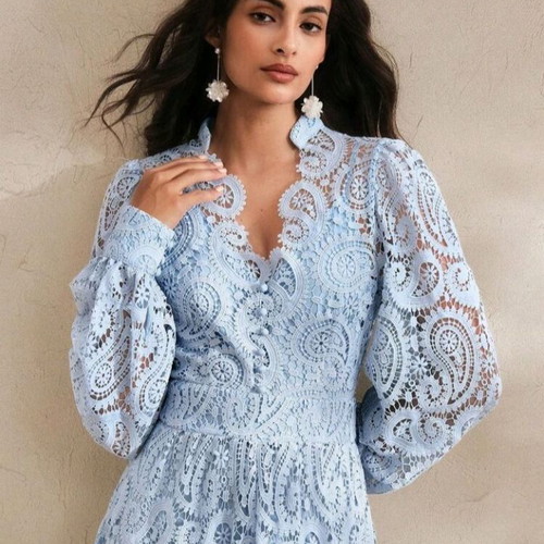 Long lace dress turquoise like new, size S