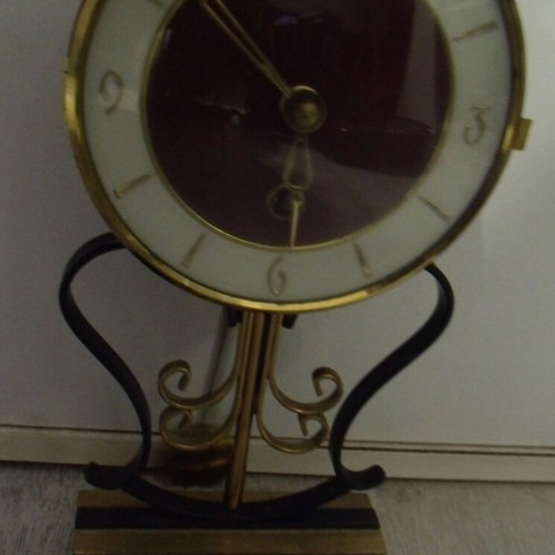Orfac old mechanical table clock used with key