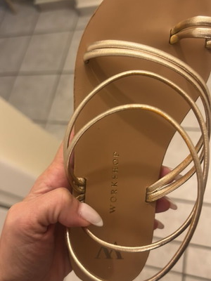 Workshop Tiana Gold sandals size 35 like new