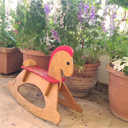 Hape rocking horse used, needs handle