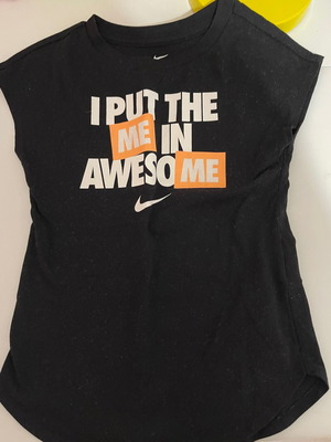 Μπλούζα Nike παιδική μεταχειρισμένη, μέγεθος 4-5, μαύρη