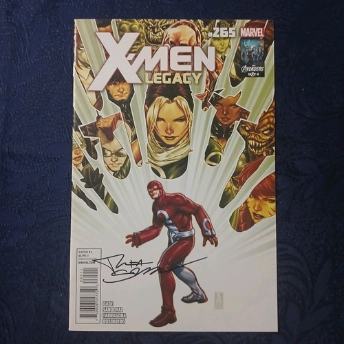 X-men Legacy #265 like new with signature, Marvel Comics 2012