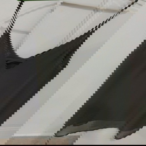 Χακί σατέν φανελάκι φαρδιά γραμμή.