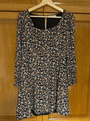 Attrattivo short colorful dress used size M