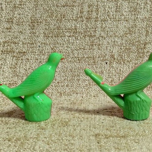 Nightingale Whistles new, plastic pack of 2
