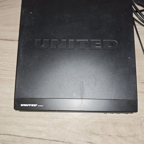 Set of 2 CD and DVD players used, LG premium and United budget series