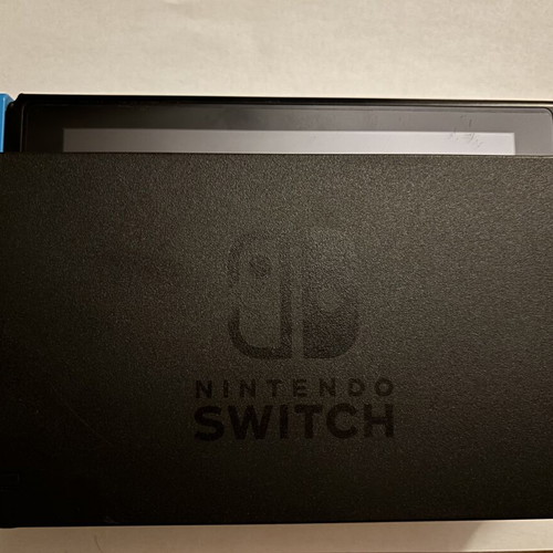 Nintendo Switch V2 with Pro Controller, Minecraft and FIFA 22