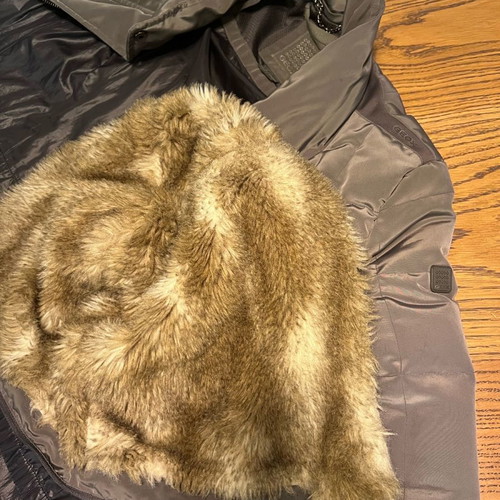 Geox long puffer coat like new with detachable fur gray