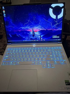 Lenovo Legion 7 16IAX10 16" OLED QHD+ λάπτοπ, Glacier White, US πληκτρολόγιο