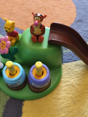 Playmobil Junior & Disney Winnie and Tigger in the Honey Tree playset like new