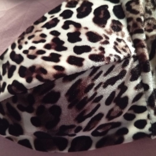 Velvet leopard bodysuit one size, new with adjustable straps