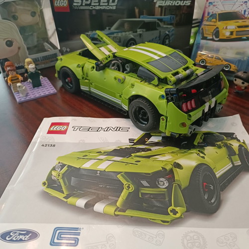 Lego Technic 42138 Ford Mustang Shelby Cobra GT500 like new with pullback