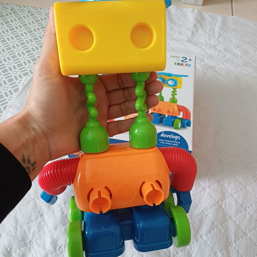 Learning Resources 1-2-3 Build It! Robot Factory educational toy like new for 2+ years