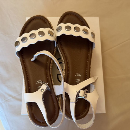 Gaudi white platform sandals new, size 40