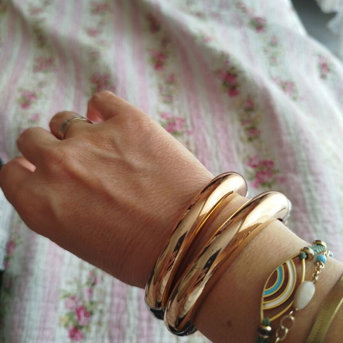 Zara metal bracelets set of 2 like new, gold and silver details
