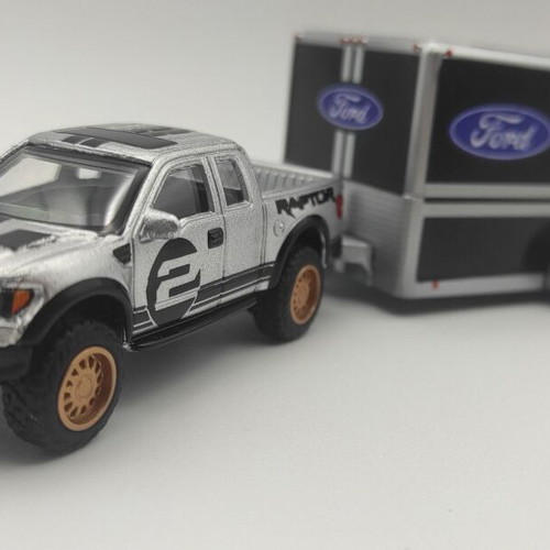 Maisto 1:64 Ford Raptor 2010 with Trailer and Ford GT 2017 new