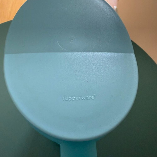 Tupperware plastic pitcher 2.1 liters new, blue