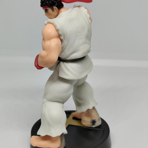 Ryu Street Fighter Amiibo figure Nintendo like new