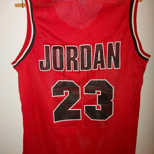 Jordan Chicago Bulls 23 Jersey 90s vintage, like new, medium size