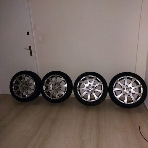 Skoda Octavia5 17-inch tires and rims like new with Goodyear Asymmetric 5