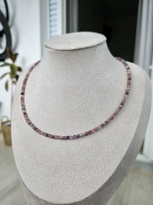 Necklace with purple beads and gold details new