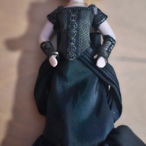 Porcelain dolls set of 3, 19-20 cm decoration
