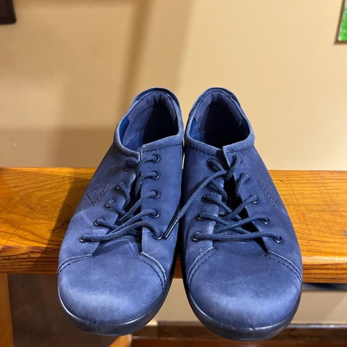 Ecco women's sport shoes used, size 40, blue leather