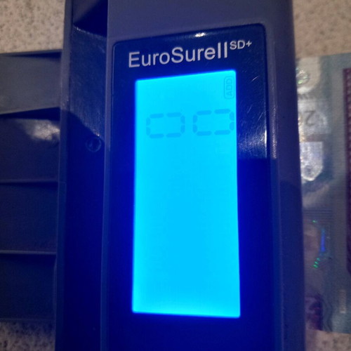 Counterfeit detector in excellent condition, almost unused