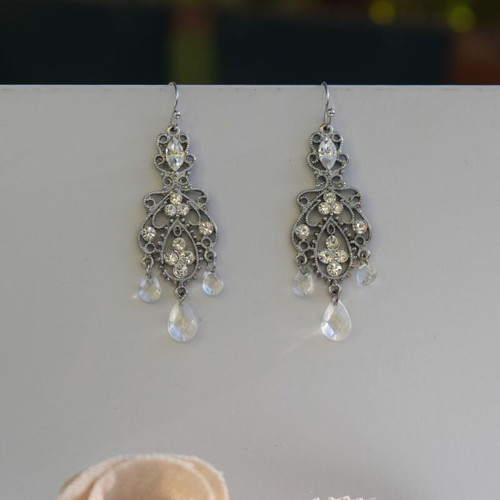 Chandelier earrings with crystals and rhinestones vintage style like new