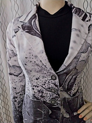 Me & Lou casual jacket with print like new, grey, size S