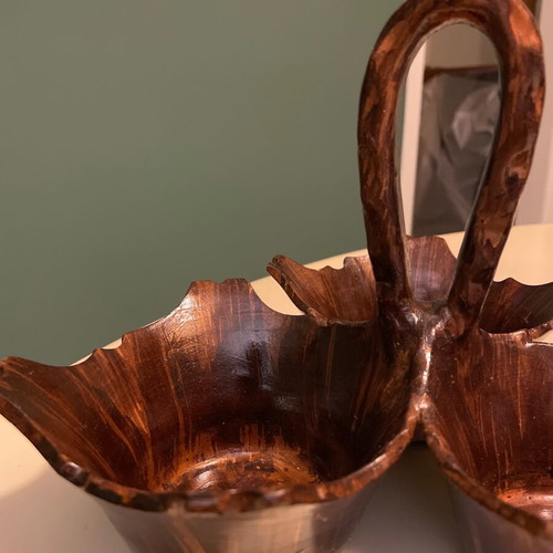 Ceramic decorative dish for treats like new with wood-look glaze