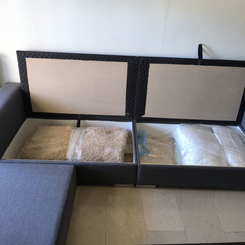 Corner sofa like new
