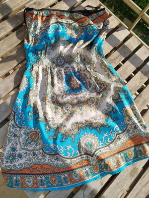 Sfera short dress like new with vibrant summer pattern