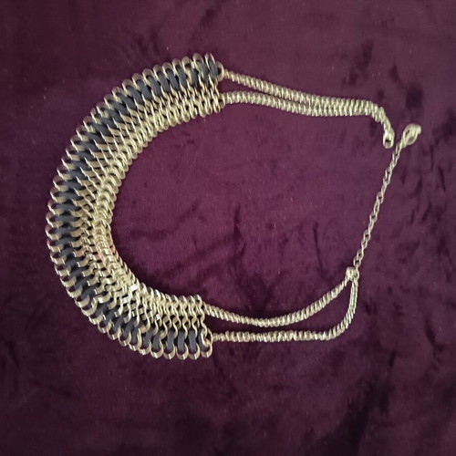 Necklace with blue chain like new