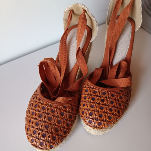 Envie platform espadrilles size 39 like new, tan color
