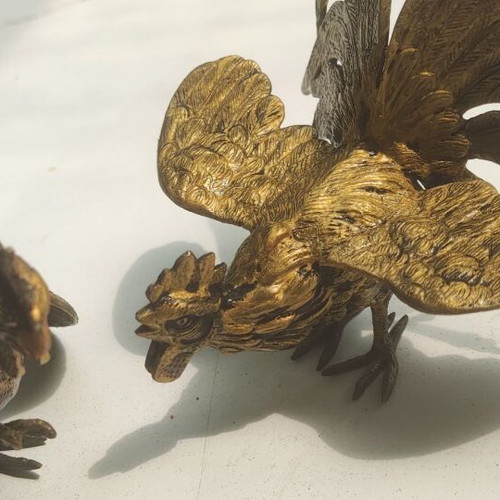 Bronze roosters like new, set