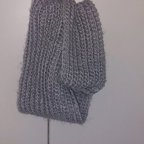 Scarf like new gray single loop for neck