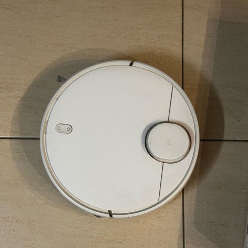 Robotic Vacuum Mop P like new, white
